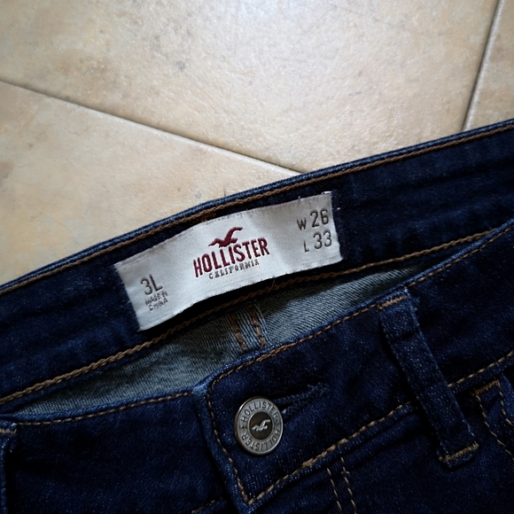 🔵 3/$30 Hollister Jeans - Picture 8 of 11